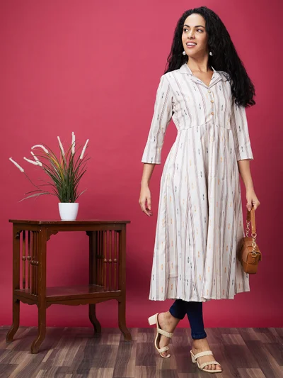 جلو باص Women Off White Striped Pure Cotton A-Line Kurta