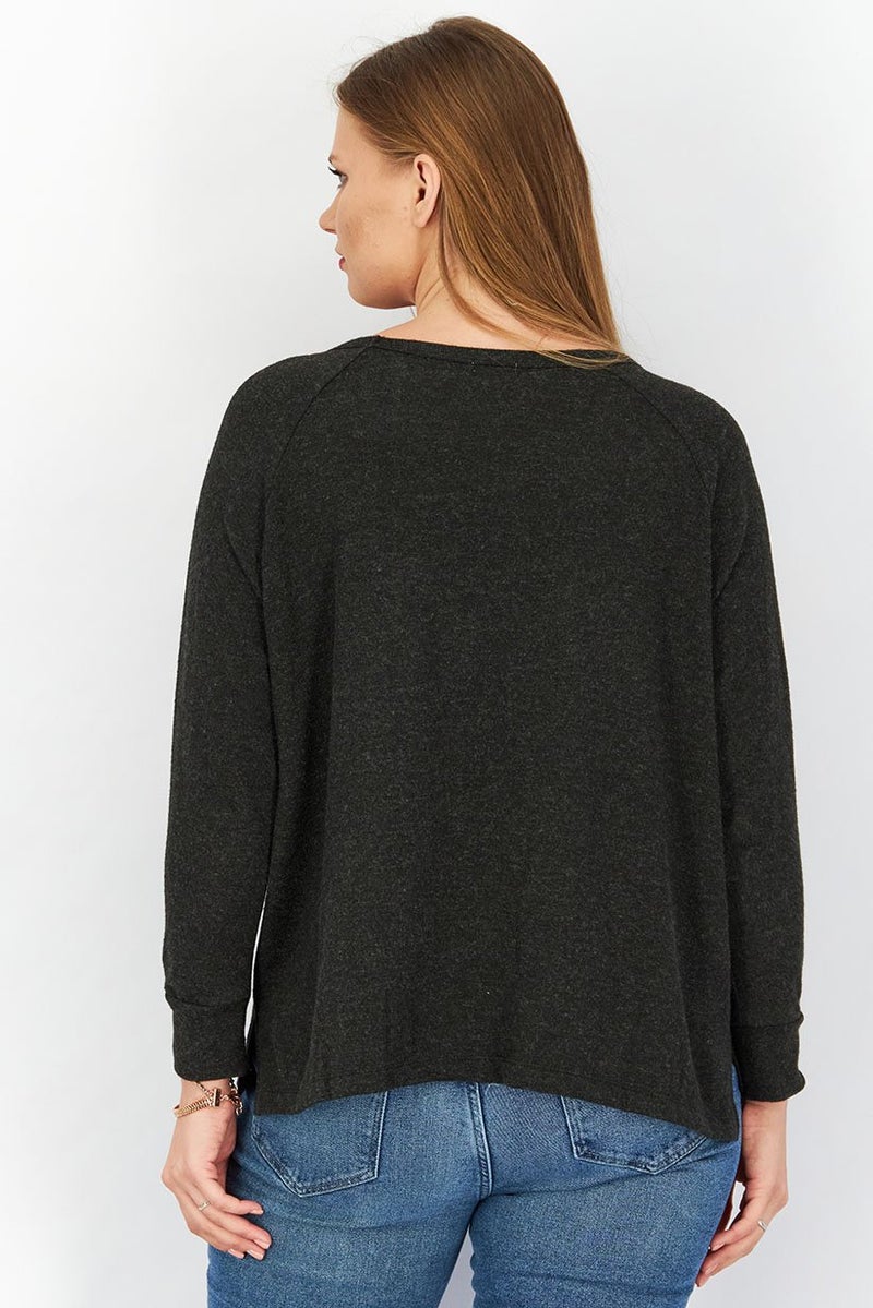 UNDIZ Women Crew Neck LOng Sleeve Plain Tops, Black - Image 2