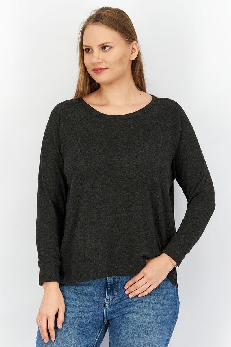 UNDIZ Women Crew Neck LOng Sleeve Plain Tops, Black - Image 1