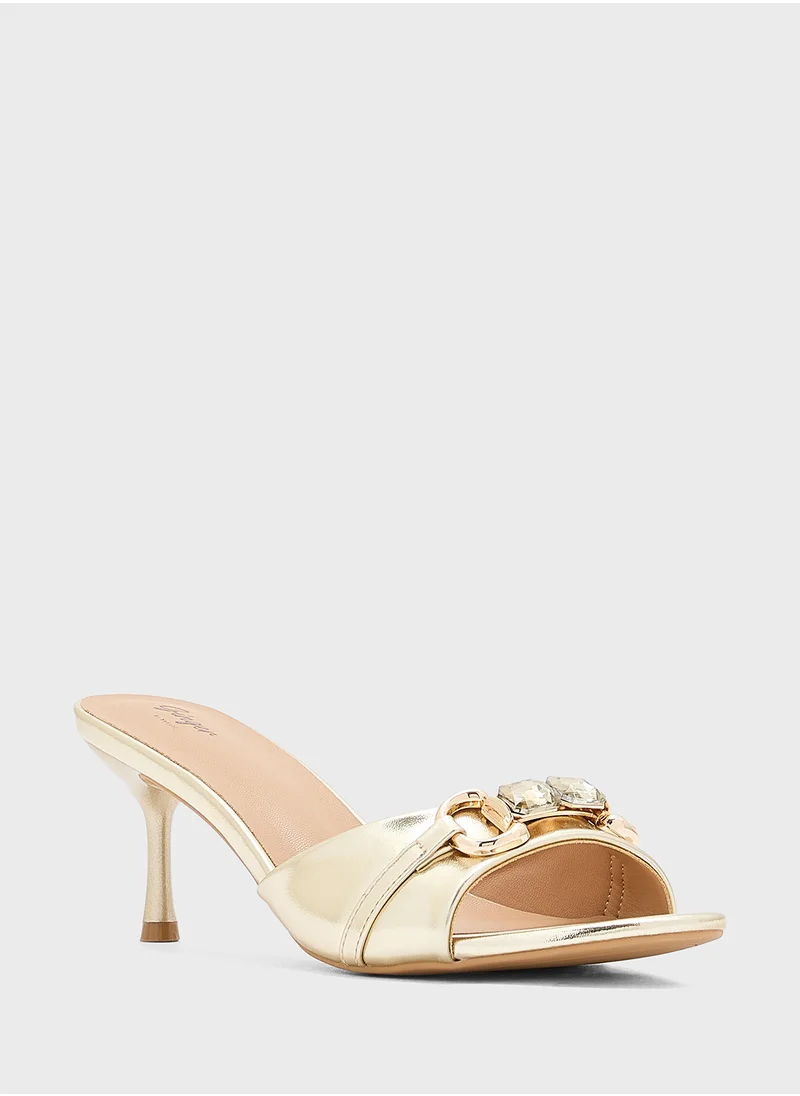 جينجر Chunky Trim Mule Heel Sandal