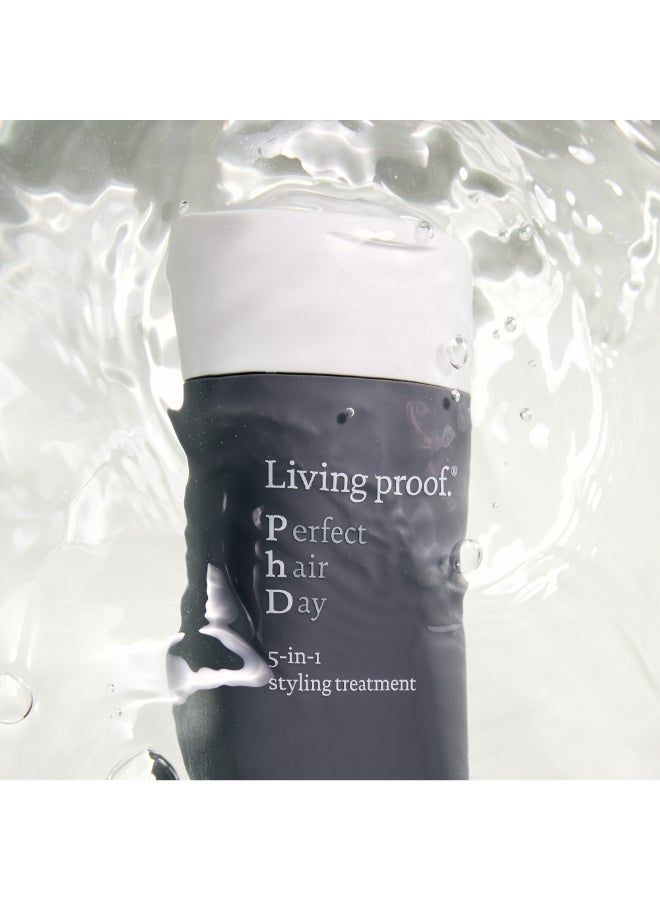Living Proof علاج تصفيف 5 في 1 من ليفينغ بروف 118 مل - الكمال التام للشعر الرقيق، جزيء تكثيف وحجم، متعدد المهام لتخفيف الشعر المسطح 118 مل - Image 2