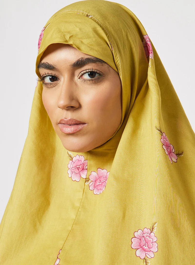 Hayat Praying Dress With Floral Prints And Veil