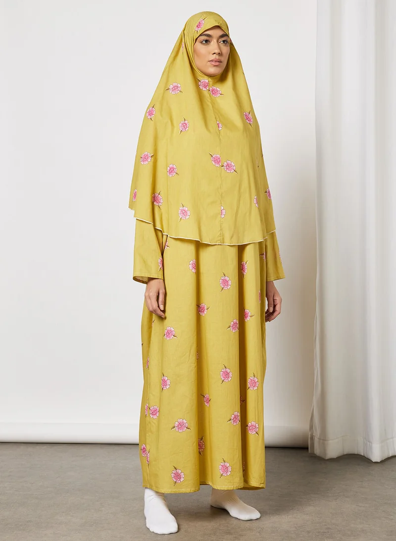 Hayat Praying Dress With Floral Prints And Veil