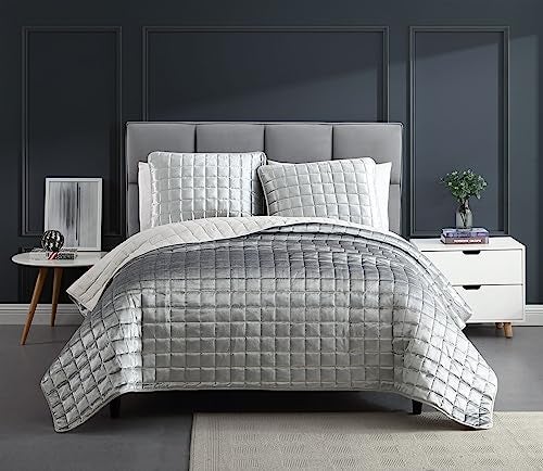 Riverbrook Home Lyndon Quilt Set, Queen, Silver, 3-Piece Set - Image 1