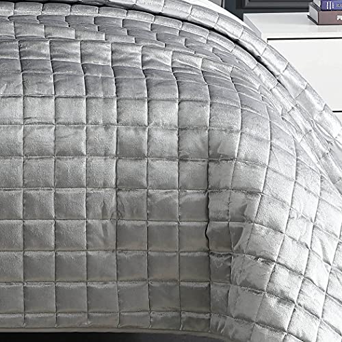 Riverbrook Home Lyndon Quilt Set, Queen, Silver, 3-Piece Set - Image 5
