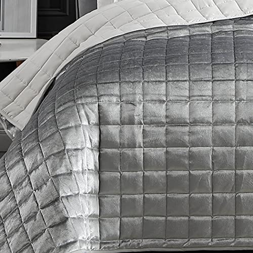 Riverbrook Home Lyndon Quilt Set, Queen, Silver, 3-Piece Set - Image 3