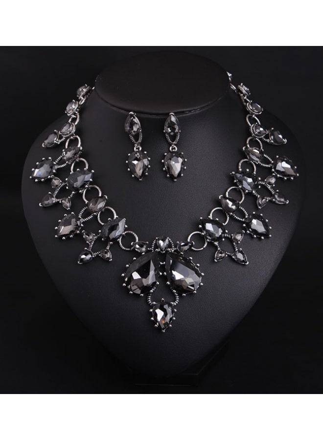 NIBEMINENT Vintage Crystal Glass Gem Short Collar Necklace