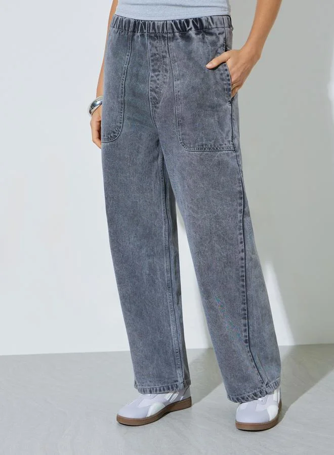 ستايلي Grey Straight Fit Jogger Style Jeans With Patch Pocket