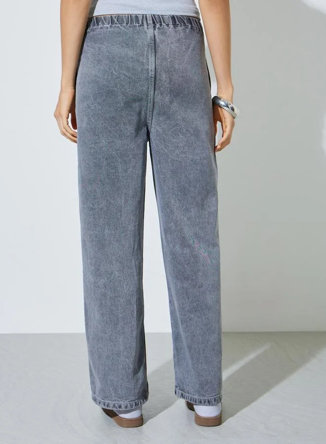 Styli  Grey Straight Fit Jogger Style Jeans with Patch Pocket for Women | Best Price UAE