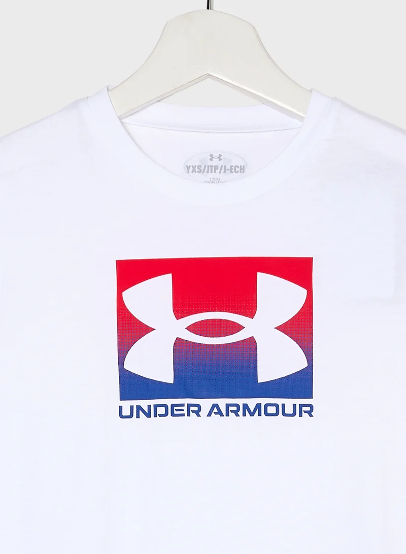 UNDER ARMOUR Boxed Sports Update T-Shirt