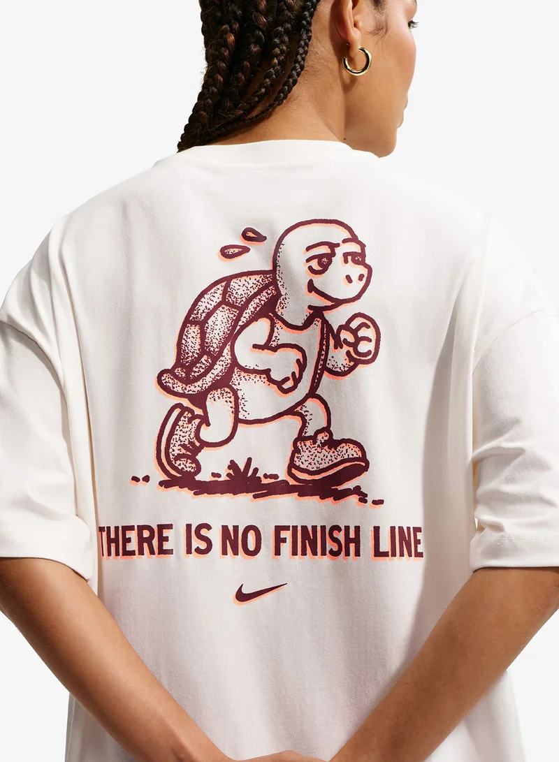 Nike  Nsw Classic Oversized Oc10 T-Shirt for Women | Best Price UAE