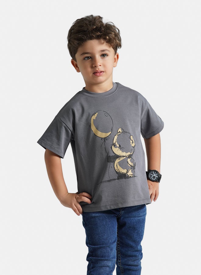 ريمينت تيشرت للاولاد برسمة دبدوب فضي داكن - Image 2