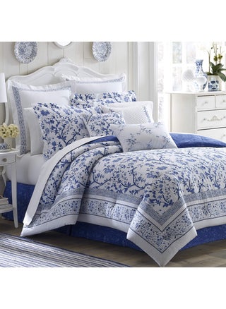 Laura Ashley - Queen Duvet Cover Set  Reversible Cotton Bedding with Matching Shams  Home Decor for All Seasons (Charlotte Blue  Queen) - pzsku/ZEE425EC8F36E7A2C1EC7Z/45/1749651104/25996497-fc80-43ad-a164-7afe2b1efed7