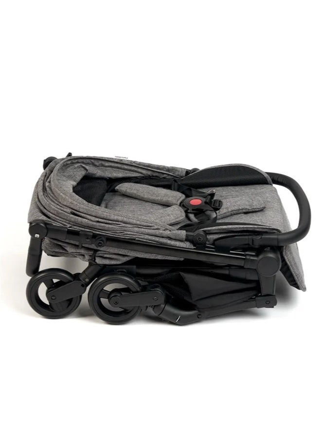 Lightweight, one-click folding two-way stroller with an oversized canopy suitable for infants from 0 to 36 months, adjustable canopy, comfortable stroller handle for easy towing and air travel, safety belt and a spacious storage basket at the bottom