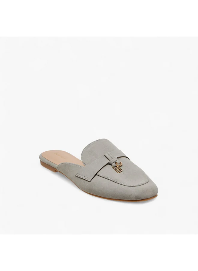 فلورا بيلا من شو إكسبرس Women Solid Slip-On Mules with Metal Accent