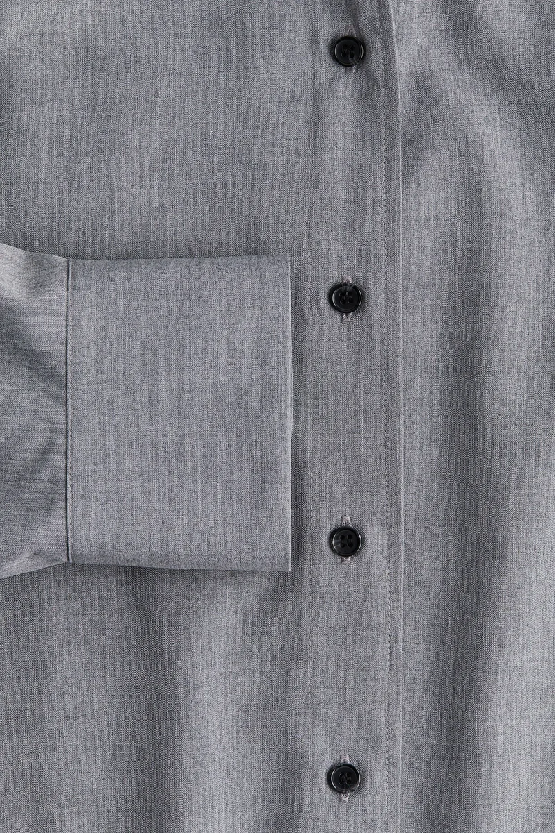 اتش اند ام قميص بقصّة فضفاضة