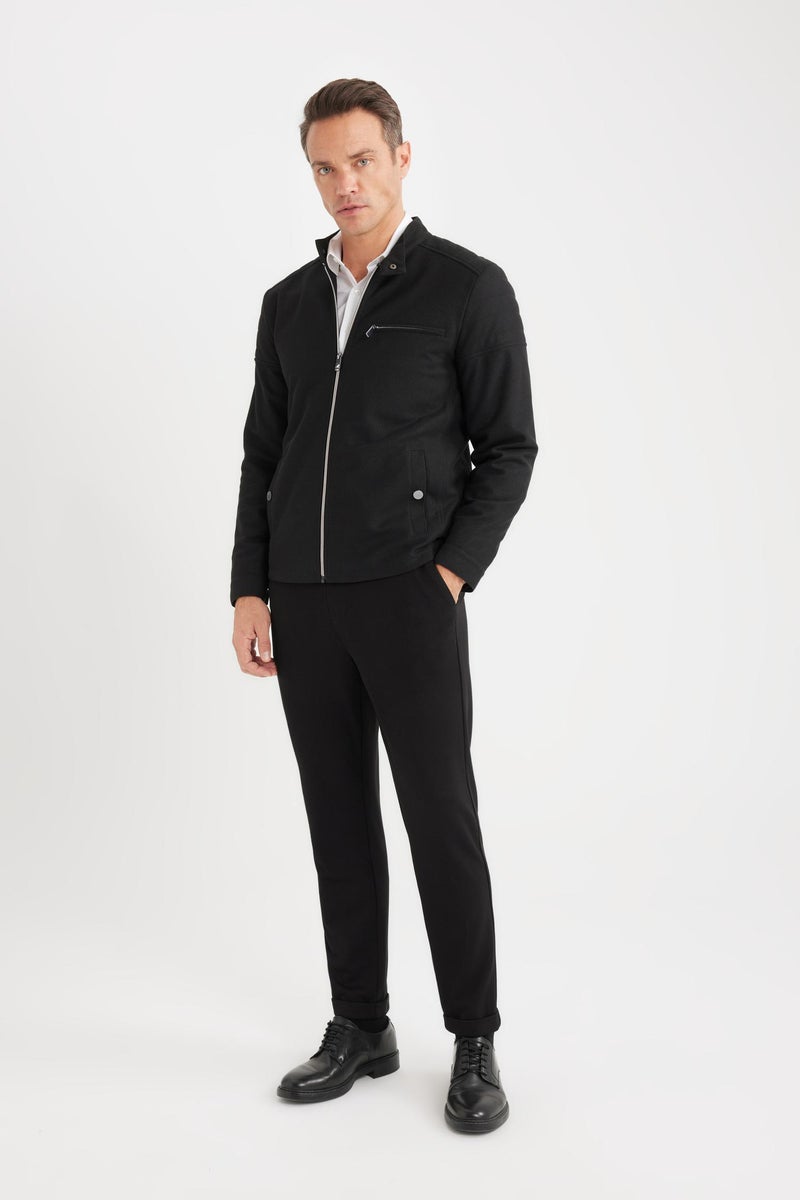 ديفاكتو جاكيت رجالي بقصّة Slim Fit وياقة واقفة وسحّاب  - Image 2