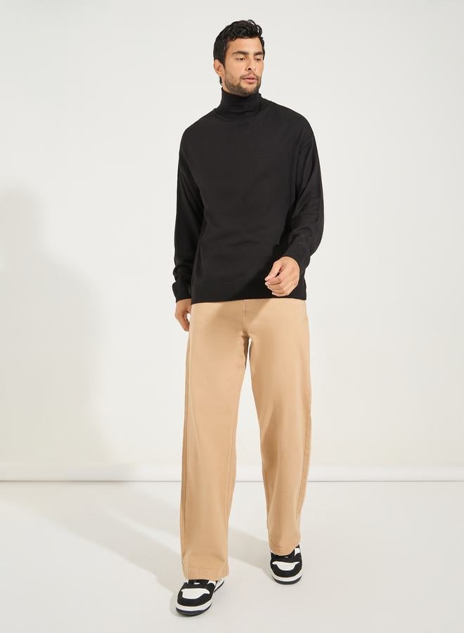 ستايلي سويتر بقصة مريحة وياقة عالية - Image 2