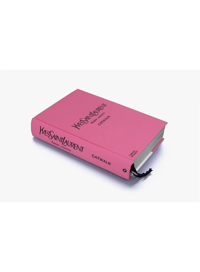 كتب سيل Yves Saint Laurent Catwalk