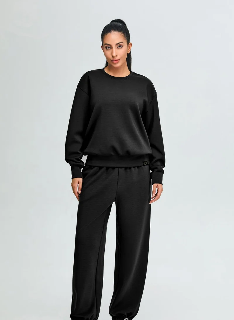 Kawn.yoga Licorice Black Light Sweatshirt for Women | Best Price UAE