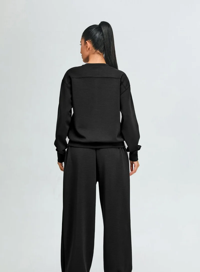 Kawn.yoga Licorice Black Light Sweatshirt for Women | Best Price UAE