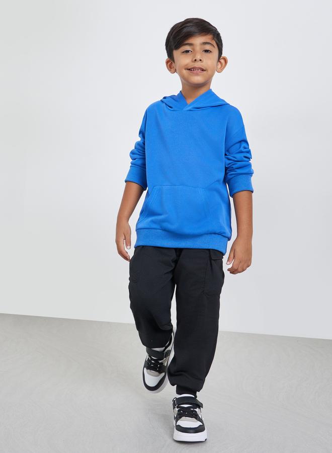 ستايلي هودي أزرق مريح للأولاد بجيوب أمامية - Image 2