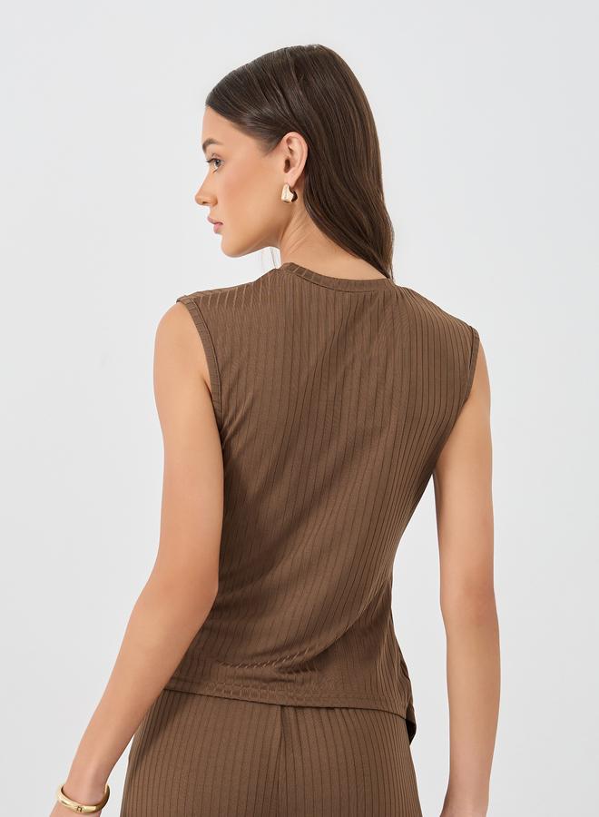 Styli Textured Sleeveless Asymmetric Hem Top - Image 4