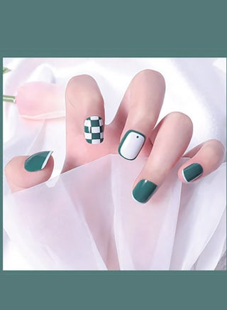 24Pcs Cartoon Soft Gel Fake Nails Short, Salon Like Press on Nails Short, No Fade Out, Seamless Glue on Nails for Woman Nail ,The Middle East Girl (Green Grid) - pzsku/ZEE57A3CC407CA66A8D91Z/45/_/1729537998/e852eb2e-1f43-490b-90e6-08d3e4a848af
