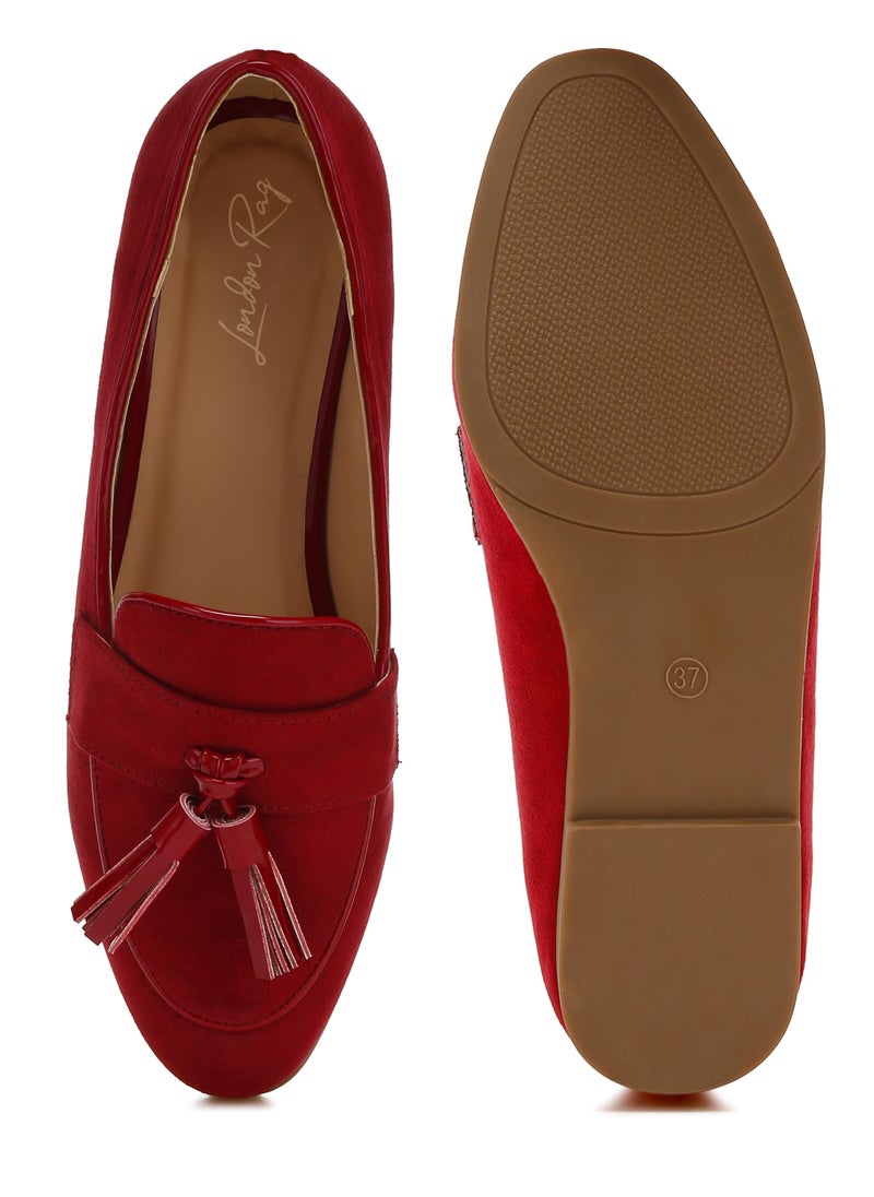 Micro Suede Tassel Loafers in Red - pzsku/ZEE58BC22376C53A135CBZ/45/_/1730272240/43968da1-4388-4457-a976-b346cfe5f044