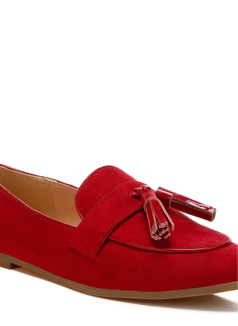 Micro Suede Tassel Loafers in Red - pzsku/ZEE58BC22376C53A135CBZ/45/_/1730272241/4544322a-c662-4140-9d12-f0b91774649e