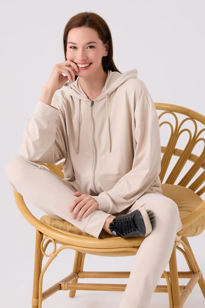 Arnetta Women's Pocket and Hooded Skinny Leg Thin Fleece 2-Piece Set