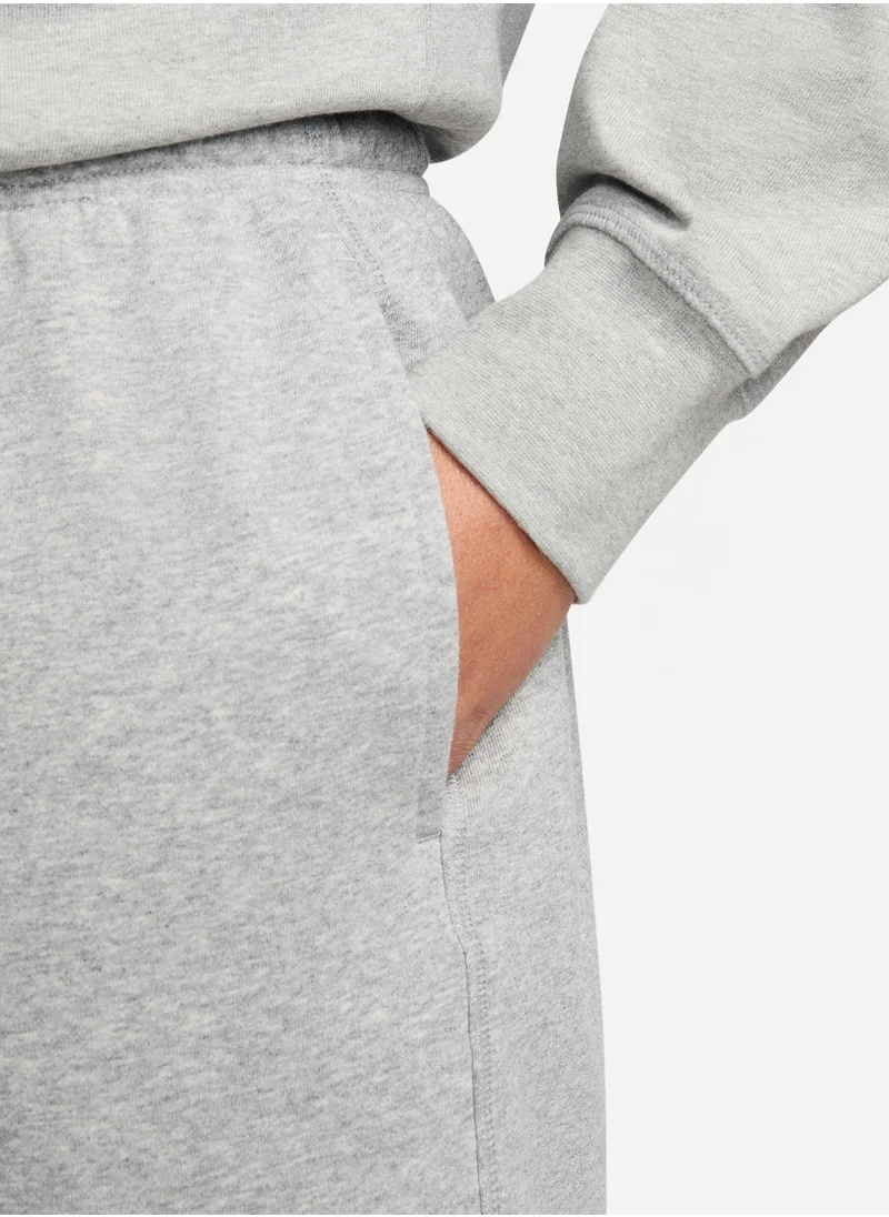 Nike Club Flow Shorts