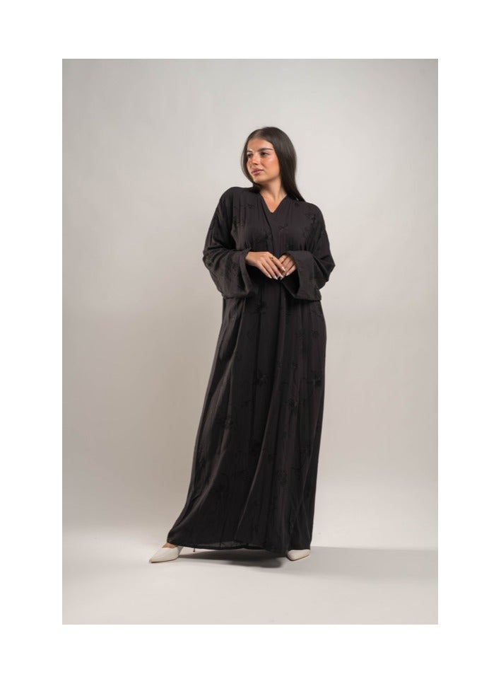 نان براند عباية من الحرير البارد مع تطريز يدوي على شكل ورق شجر منثور - Image 2