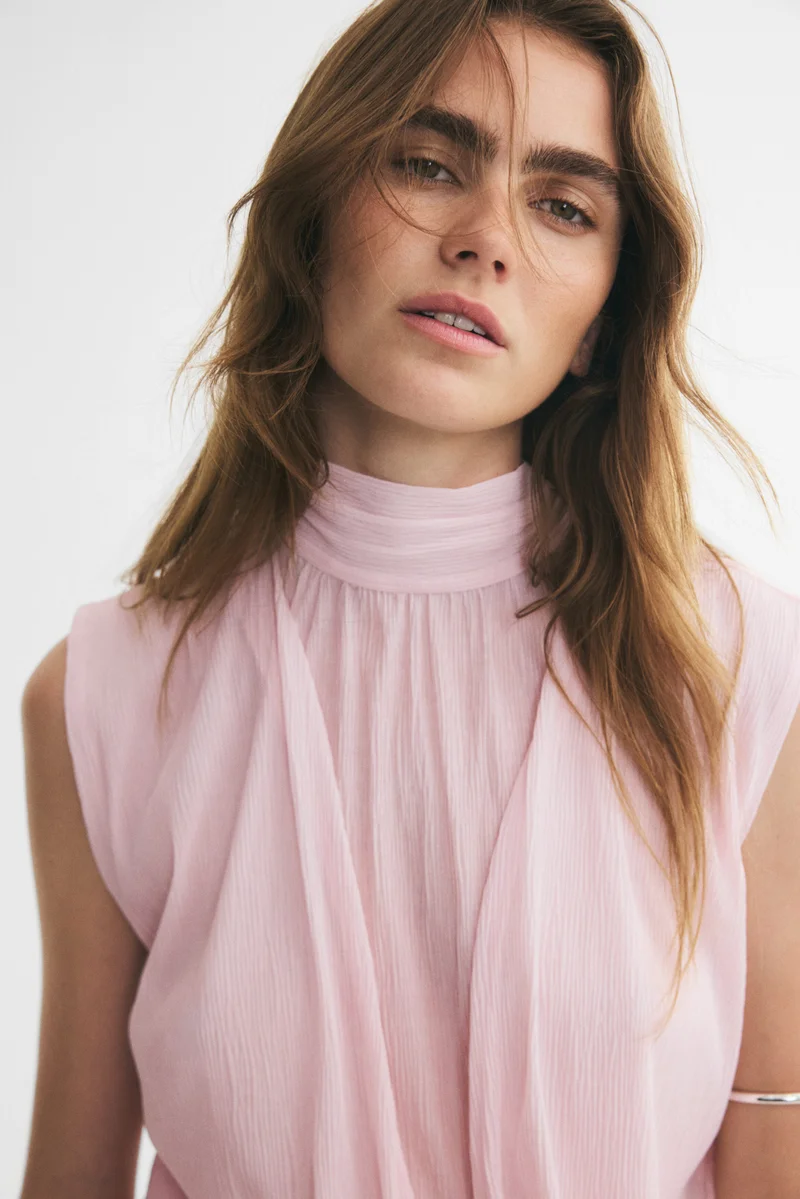 Cropped bubble-hem top
