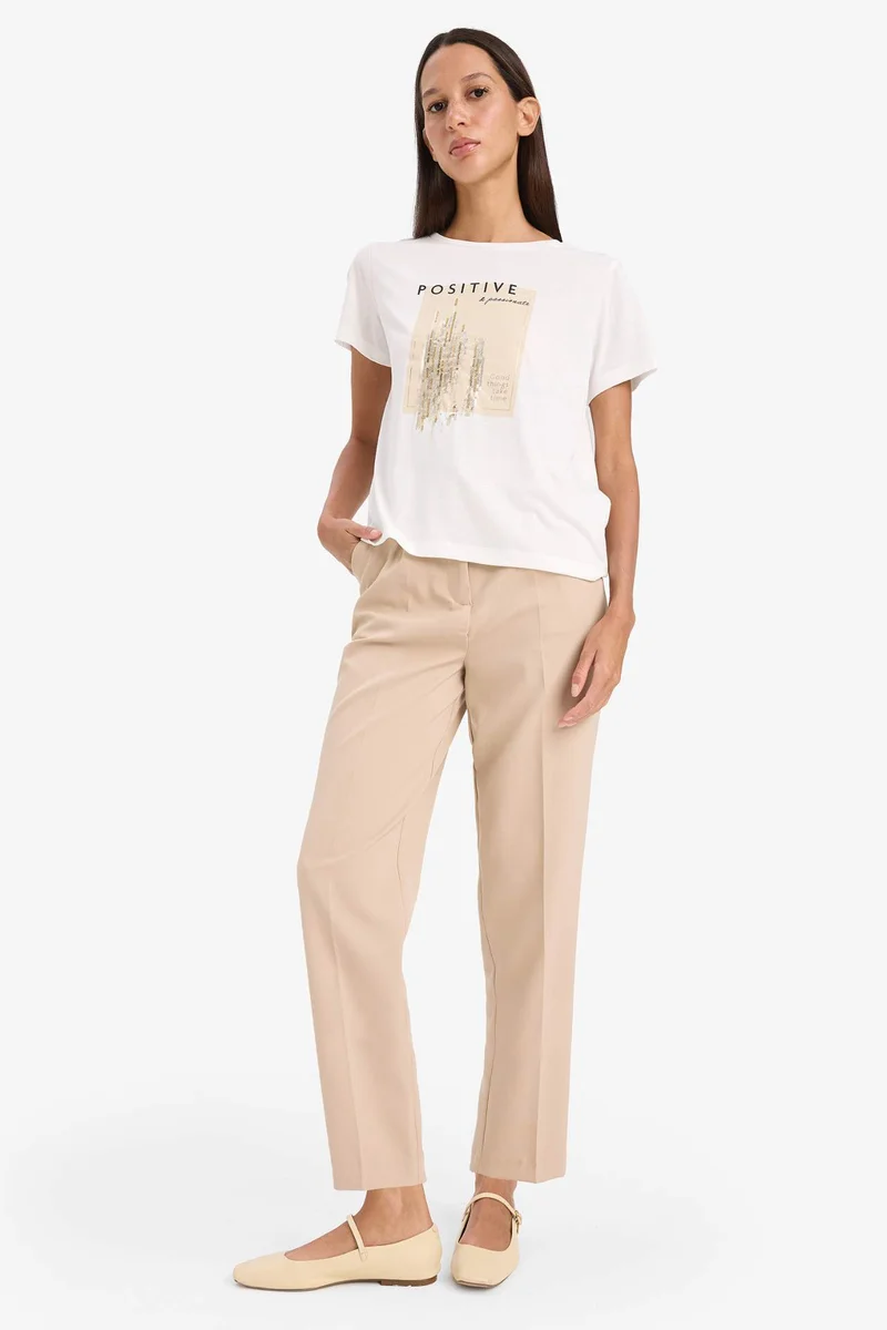 ديفاكتو Regular Fit Crew Neck Printed T-Shirt