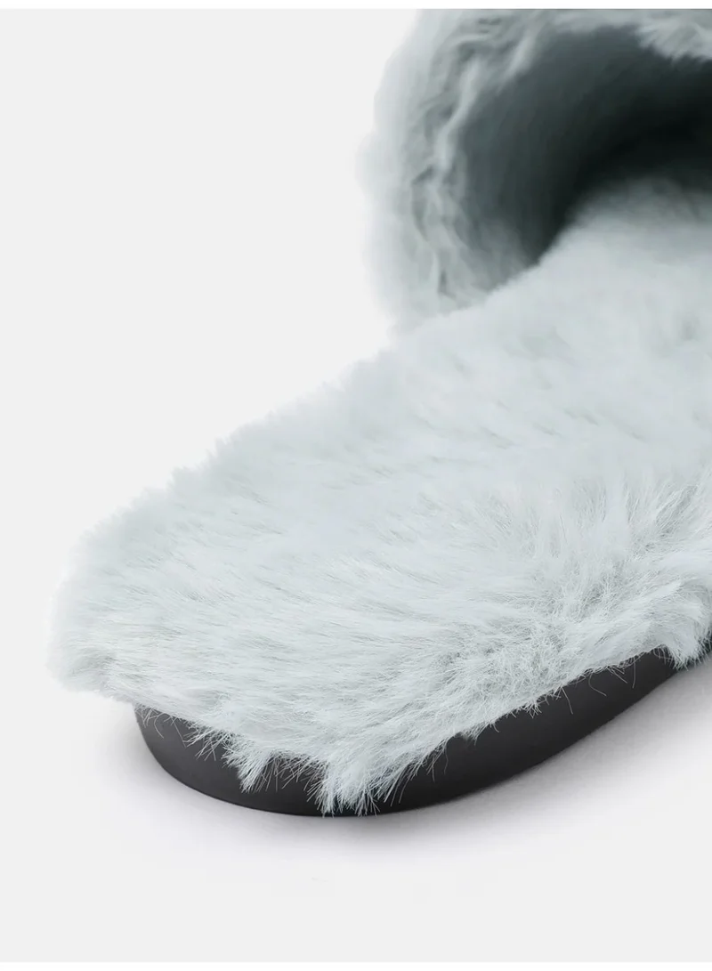 ZORIWORLD  Butterlove Chic Indoor Slipper Slides Soft Vegan Fur & Lightweight Cushioned Sole with Love Design for Women | Best Price UAE