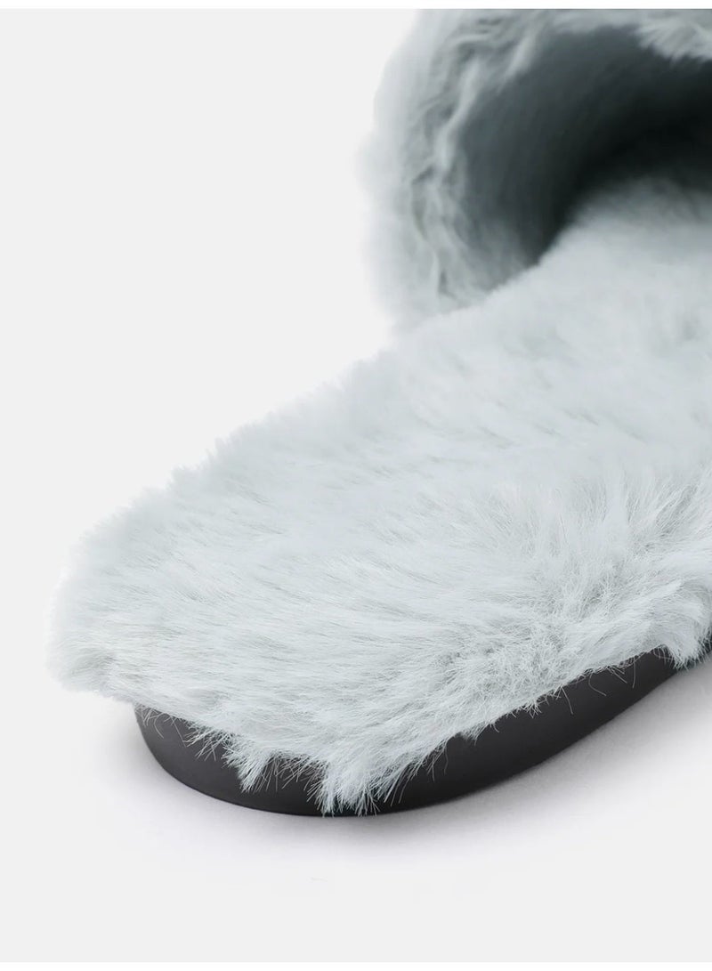 ZORIWORLD Butterlove Chic Indoor Slipper Slides Soft Vegan Fur & Lightweight Cushioned Sole with Love Design - Image 4