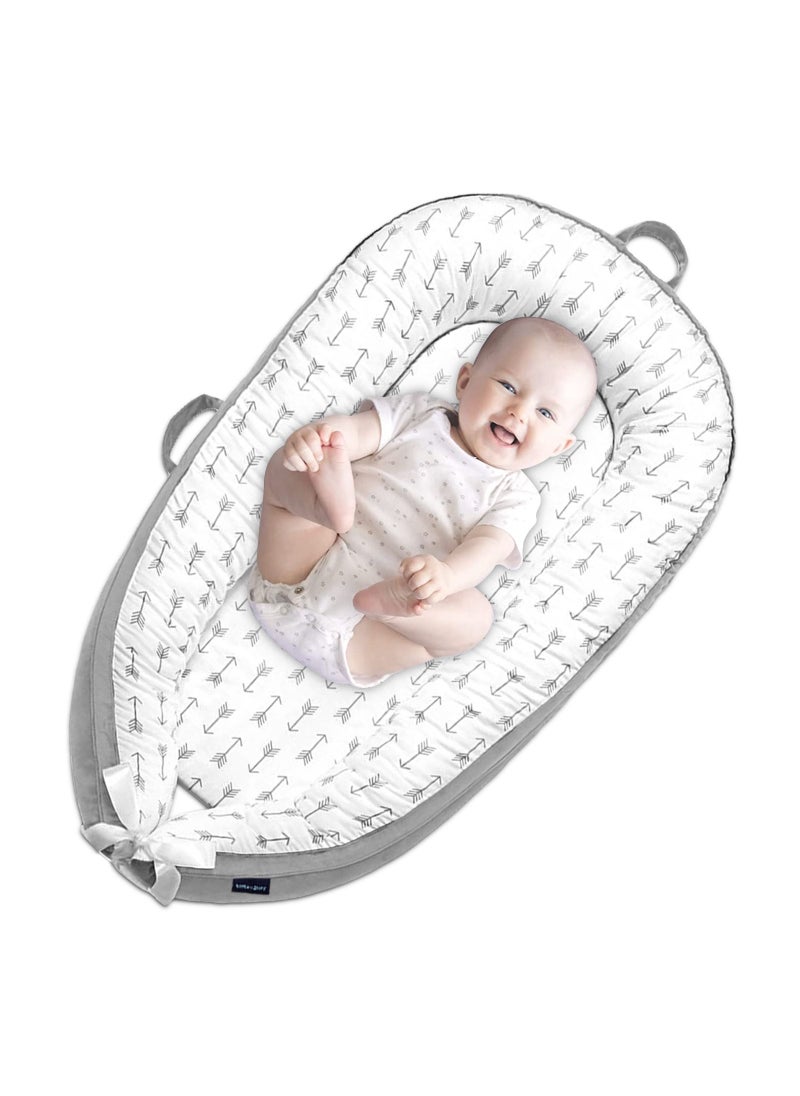 Little Story - Soft Breathable Fiberfill Newborn Lounger Bed - Arrow Grey - Image 1