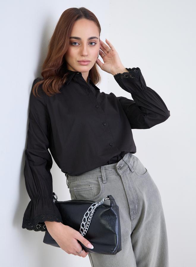 ستايلي قميص بتفاصيل شيفلي مع بلوزة كامي داخلية - Image 1