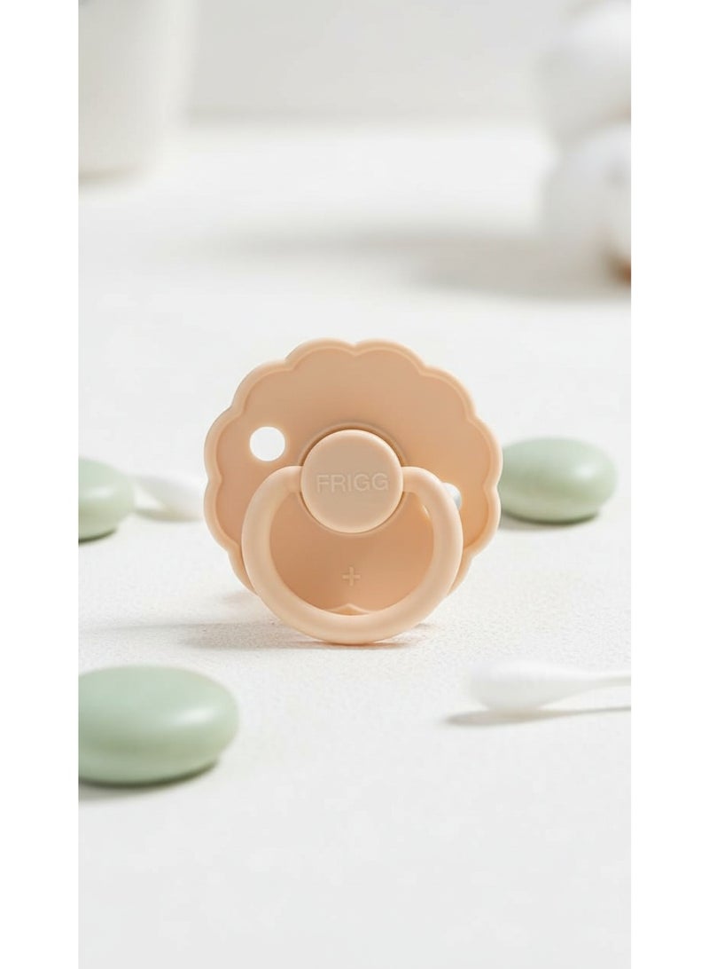 FRIGG Natural Latex Baby Pacifier | Size 1 (0–6 Months) | BPA-Free, Orthodontic Soother | Designed & Made in Denmark - Image 5