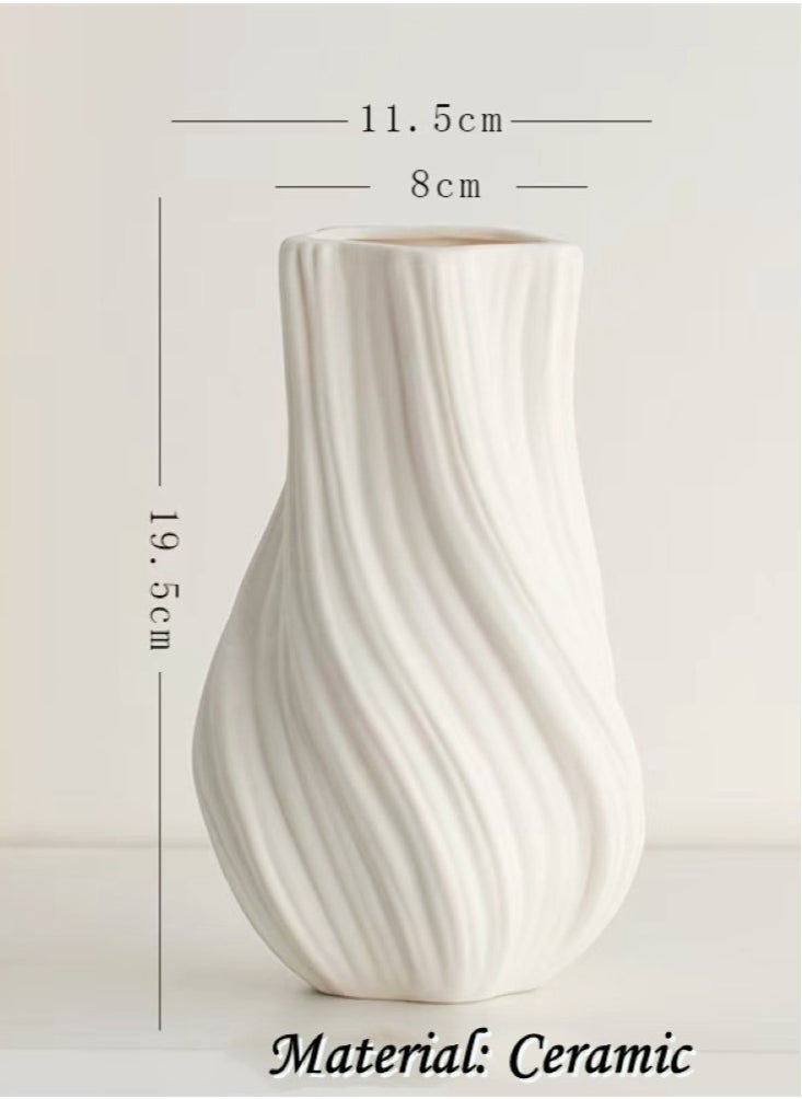 1-Piece Ribbed Flower Vase Decorative Vase Ceramic White 11.5x8x19.5 Centimeter - pzsku/ZEE6235E314B5520B080BZ/45/_/1713369336/7d27760d-2caa-49e5-8cc0-7e1febcb024e