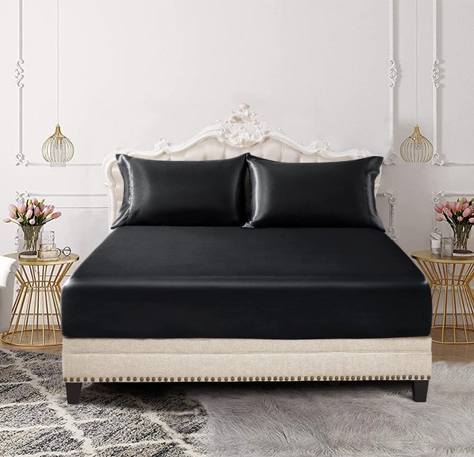 3PIECE SET SATIN QUEEN FITTED SHEET 2 PILLOWCASE BLACK SILKY SOFT FITTED BOTTOM SHEET WRINKLE FREE FADE RESISTANT DEEP POCKET BED SHEET DEEP UP TO 15