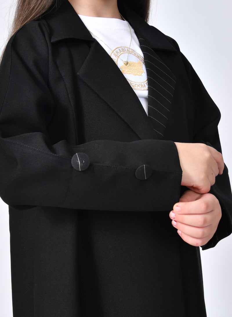 عبايات حوراء عباية تاليا : بناتية بقصة رسمية بكسرات امامية وتداخل القماش المقلم - Image 3