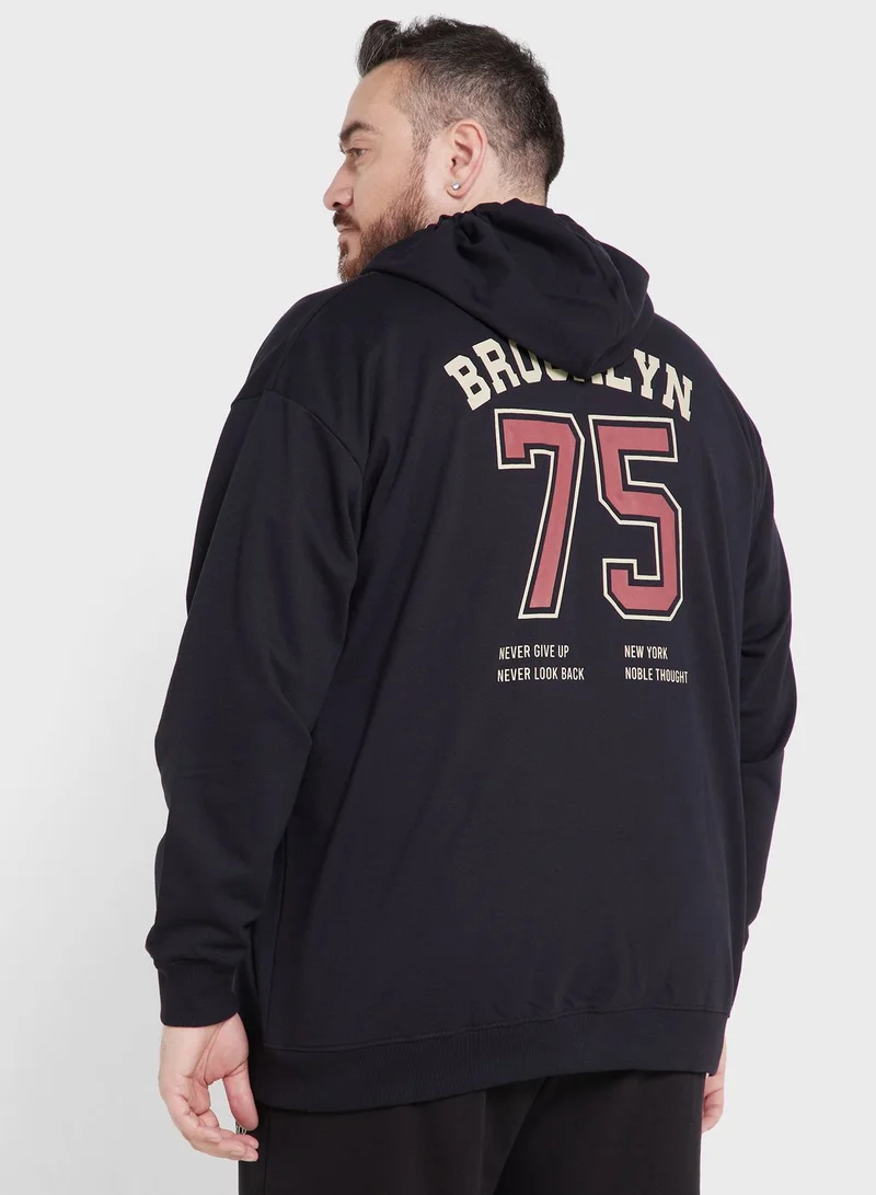 سفنتي فايف Plus Size Graphic Hoodie