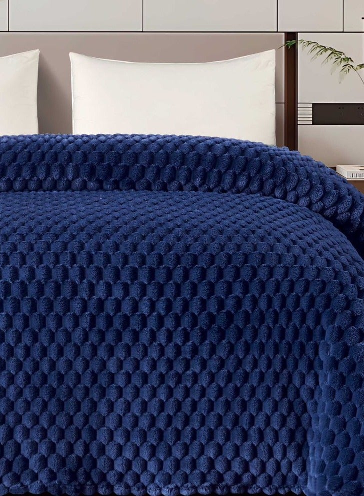 Ming Li Plain velvet double blanket with embossed detail, size 220*240cm - Image 3