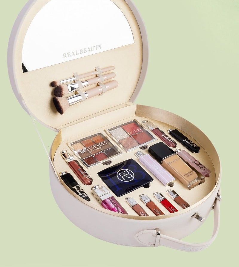REALBEAUTY Real Beauty Maneuver Makeup Kit - Image 3