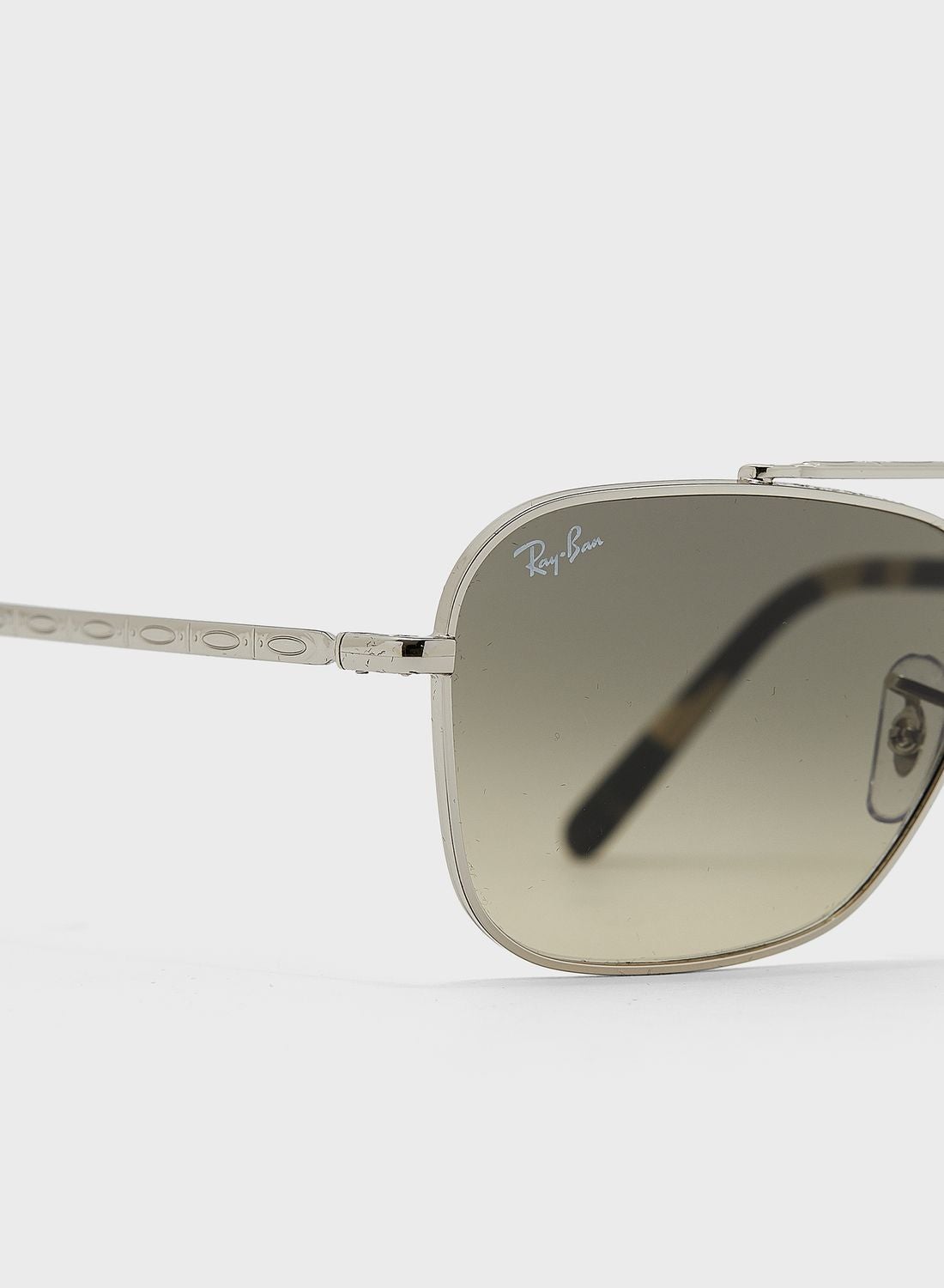 نظارات شمسية مربعة راي بان