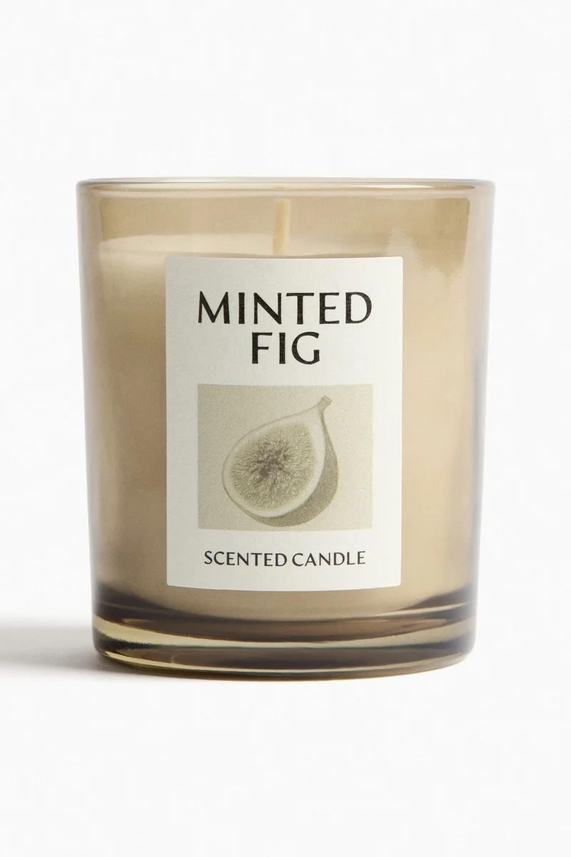 اتش اند ام شمعة معطرة في حامل زجاجي