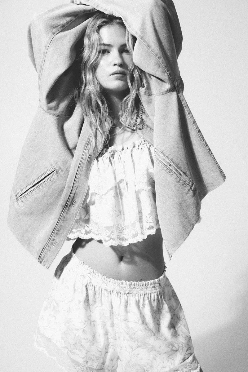 H&M Lace-trimmed Ultra High Pull-on shorts