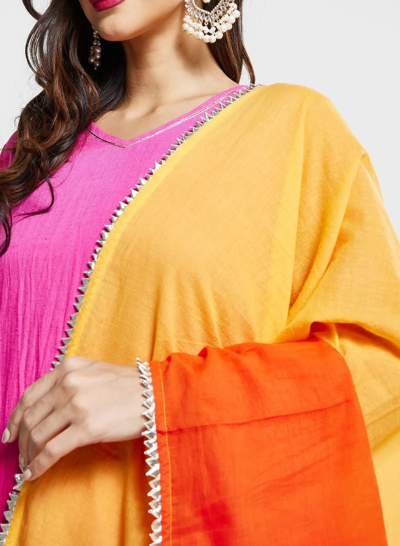 kolaba Lace Detail Color Block Dupatta
